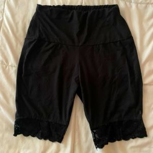 laced thigh biker shorts